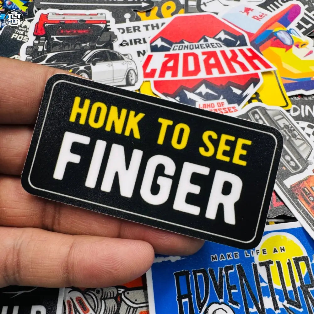 Honk to see finger - Street Soul Clothing